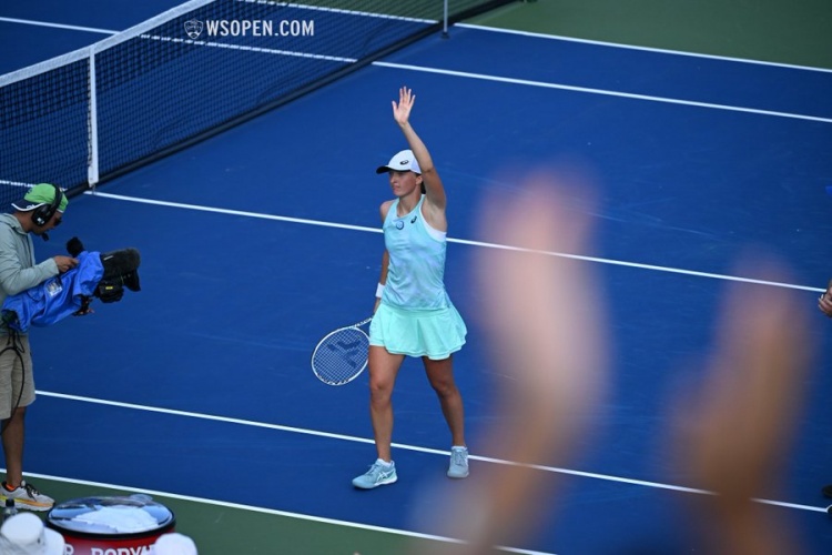 尤其在防守 尤其在防守