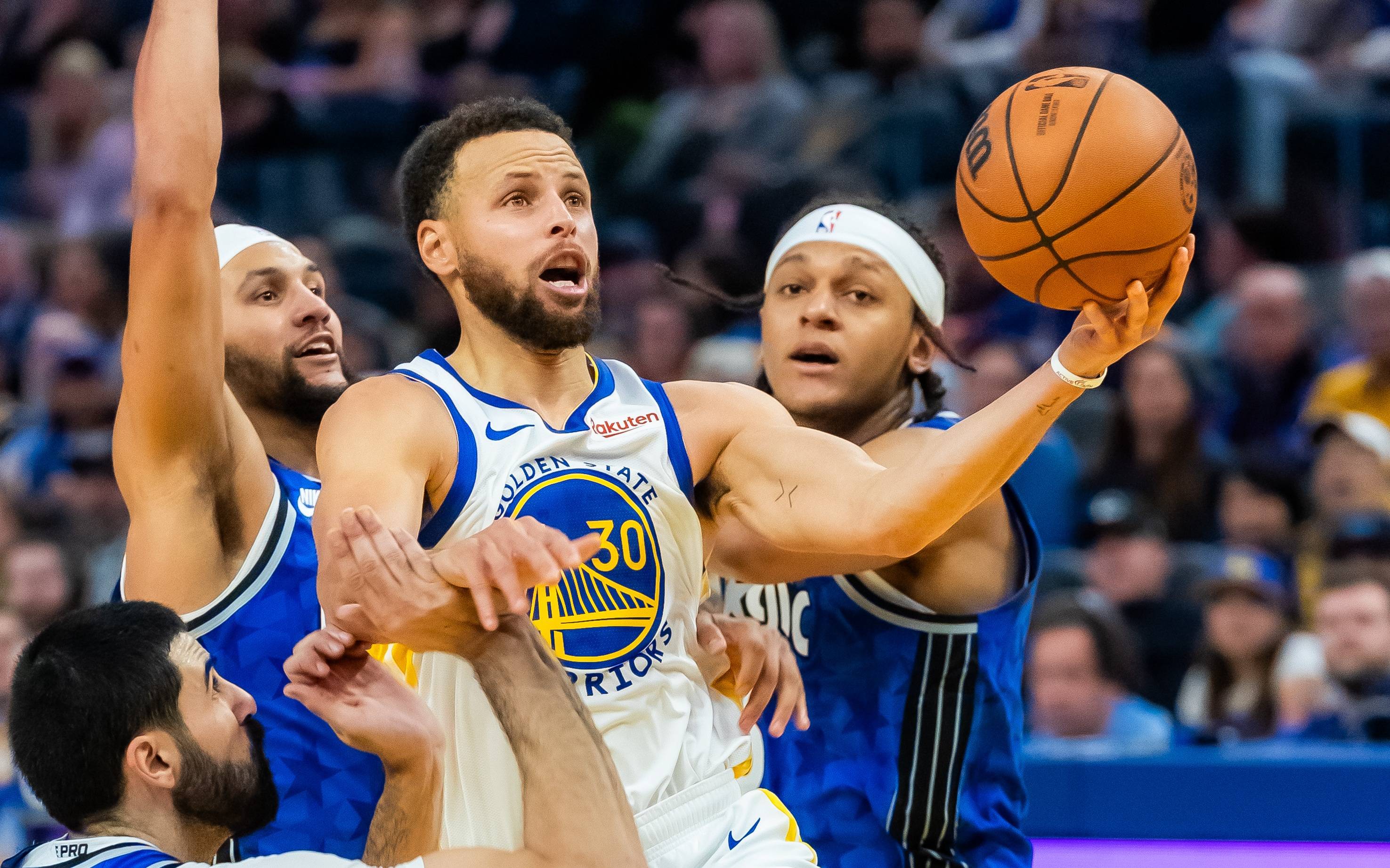 中卫伤病问 中卫伤病问