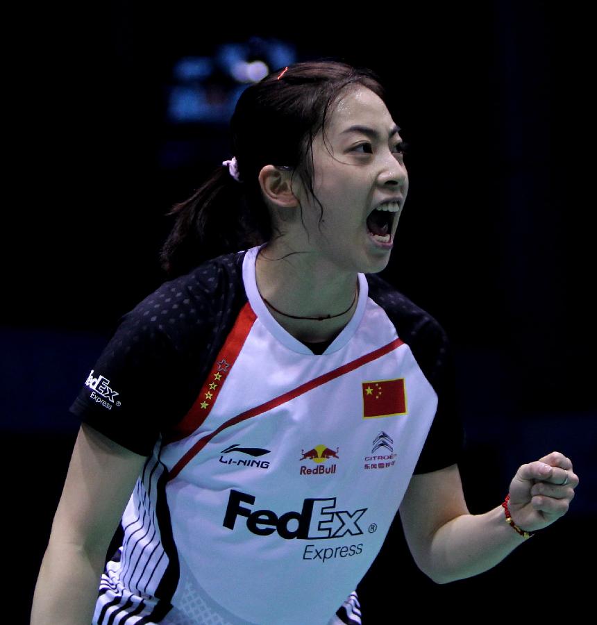 训与转会策 训与转会策